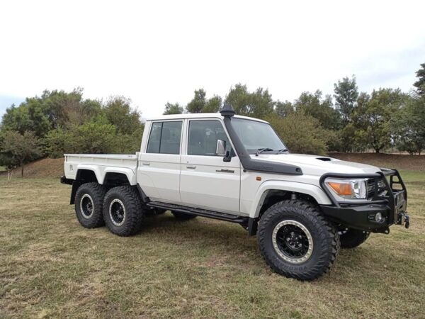 Toyota 6x6 land cruiser