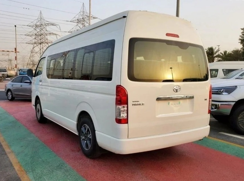 18 seater toyota hiace bus