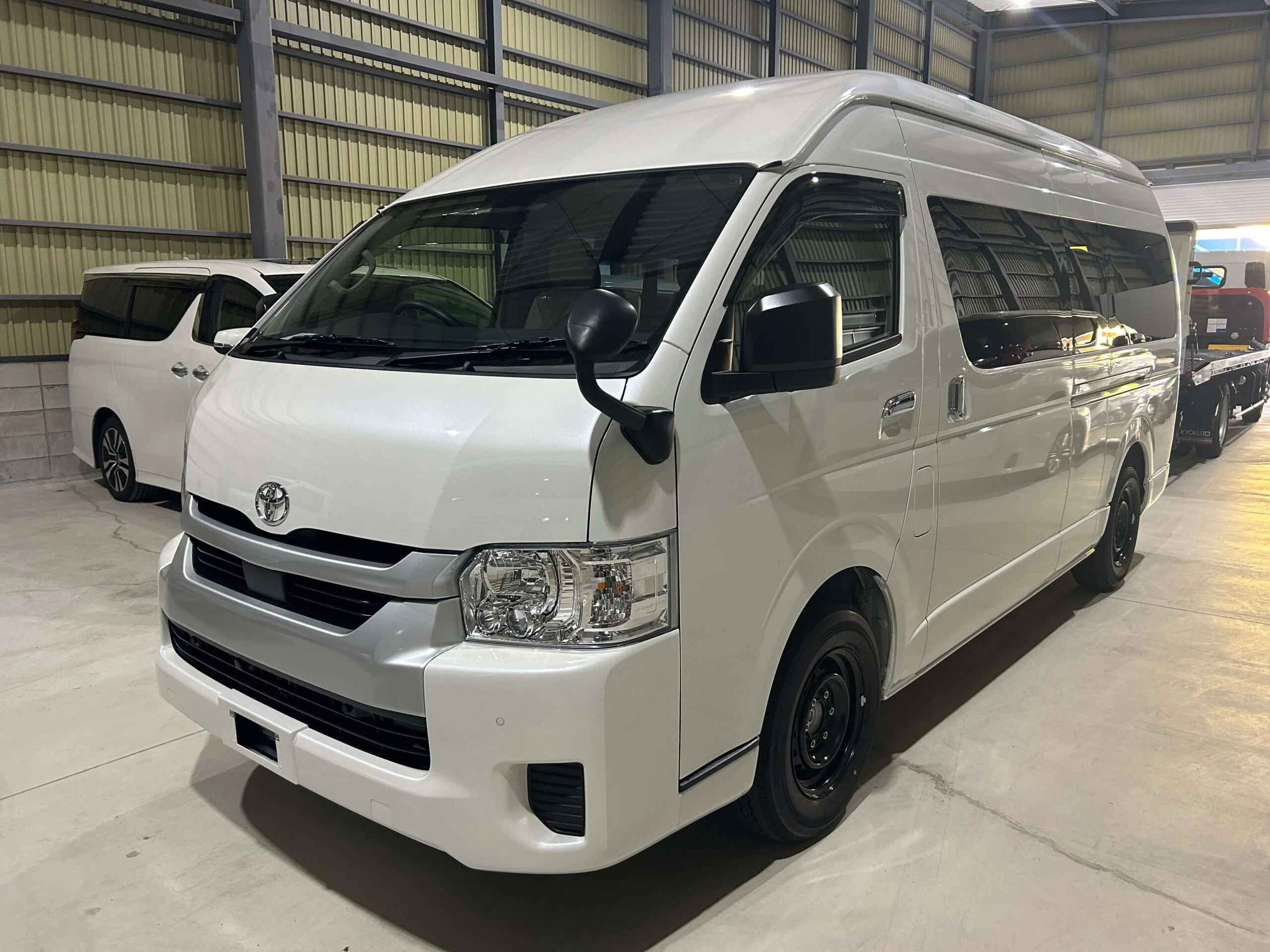 12 seater toyota hiace