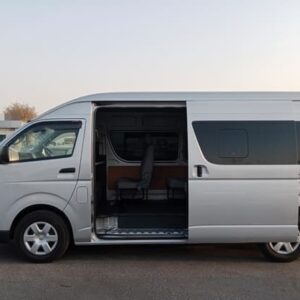 minibus toyota hiace