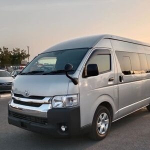 minibus toyota hiace