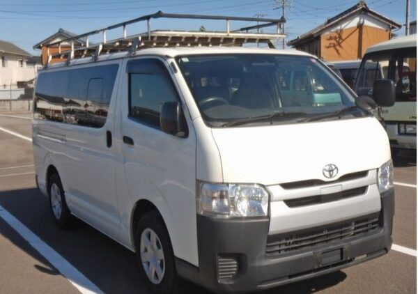 2018 TOYOTA HIACE VAN