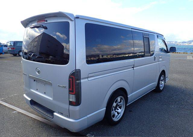 How to Customize Your Toyota Hiace