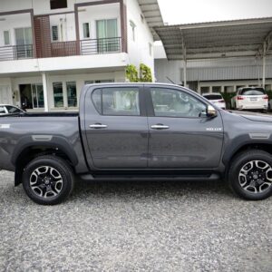 TOYOTA REVO DOUBLE CAB 2×4 MANUAL