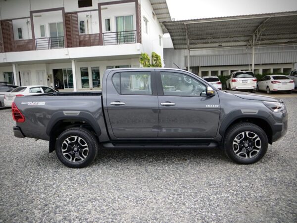 TOYOTA REVO DOUBLE CAB 2×4 MANUAL