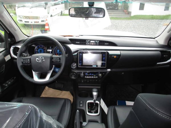 TOYOTA HILUX REVO DOUBLE CAB 2.8 G 4X4