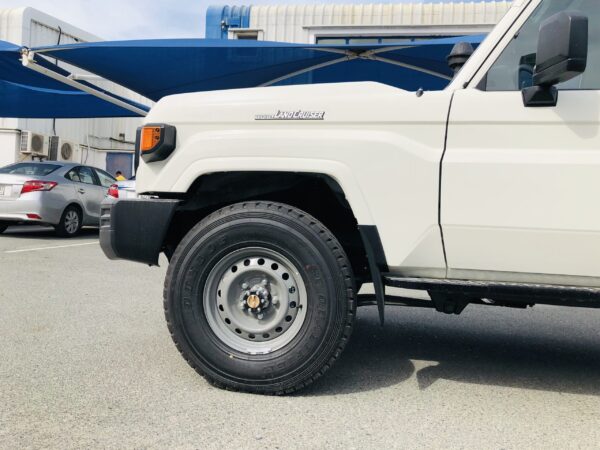 Toyota Land Cruiser 78 Hard Top 4.2D