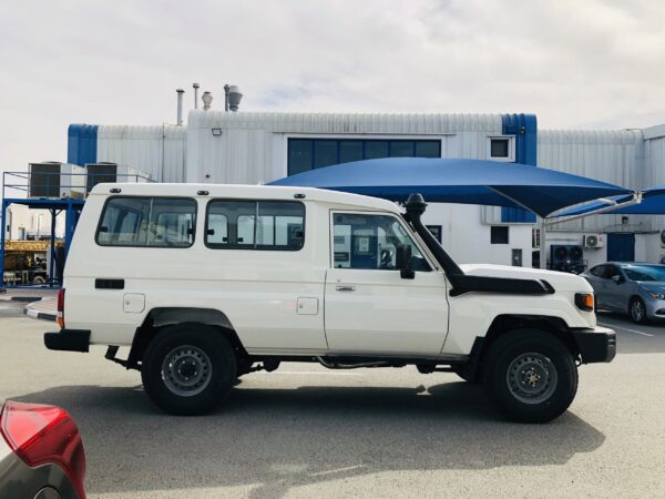 Toyota Land Cruiser 78 Hard Top 4.2D