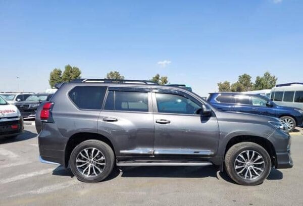 2022 TOYOTA LAND CRUISER PRADO KAKADU